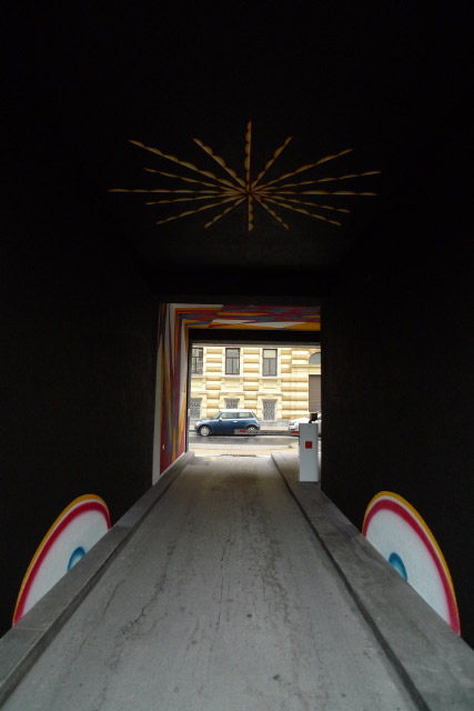 GALERIE WUENSCH AIRCUBE - OUTSIDERART - ROGELIO HARTMANN - SUPERUNIVERSO - 2011