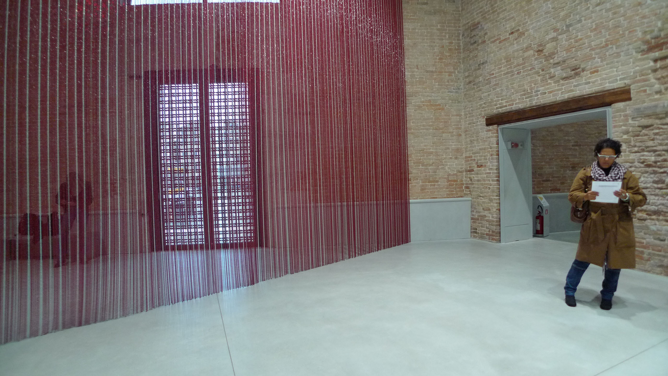 aircube project 9 - JULIA VALDES BORRERO - FELIX GONZALEZ TORRES, Punta della Dogana, Venice/I, 2009