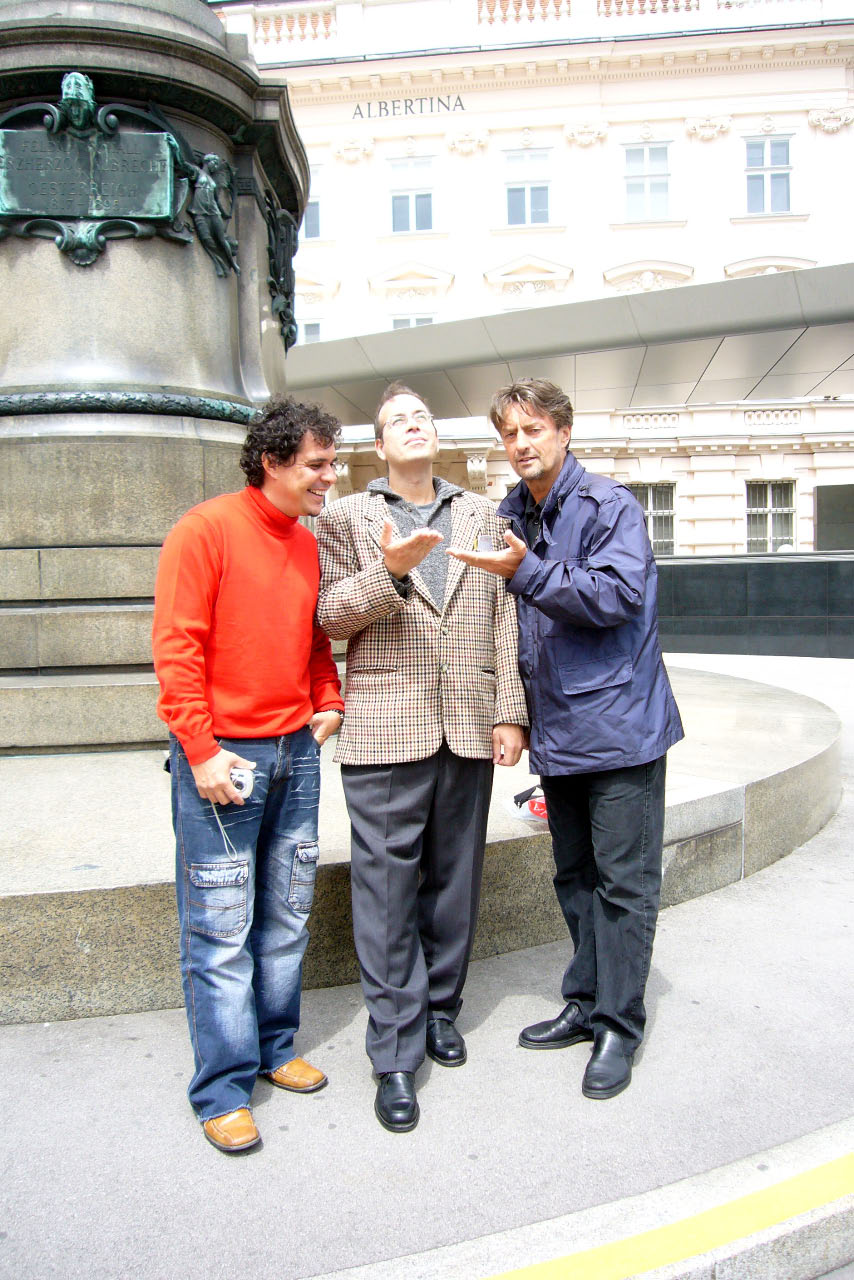 aircube project 2 - REINALDO PAGAN AVILA, ROGELIO GONZALEZ HARTMANN, WINFRIED WÜNSCH, Albertina, Wien/A, 2008