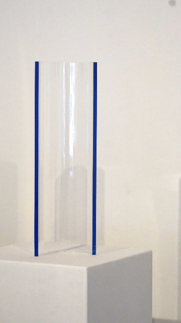 HELLMUT BRUCH - Offener Zylinder mit Farbtransfer - farbloses acrylglas mit folie - 2012 - 2/3